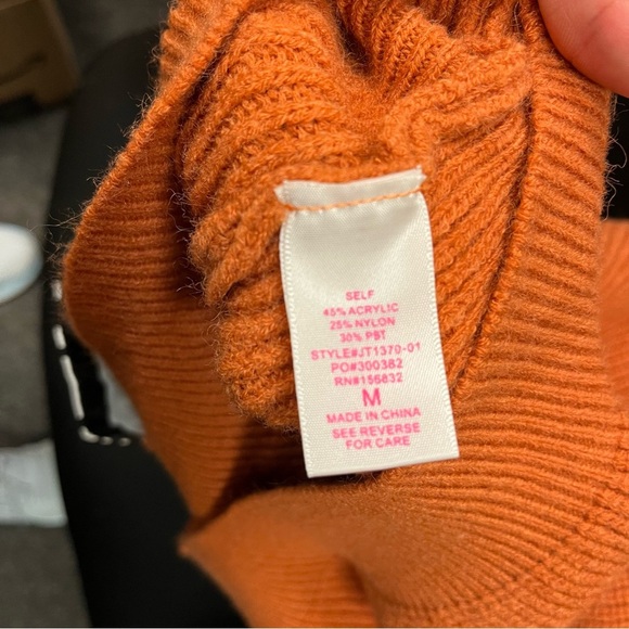 Beautiful Floral Knit Sweater - Size M (Excellent Condition) - Picture 6 of 6